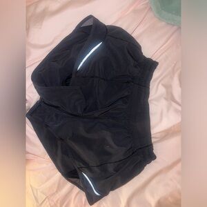 Lululemon Hotty hot shorts 2.5 inch inseam